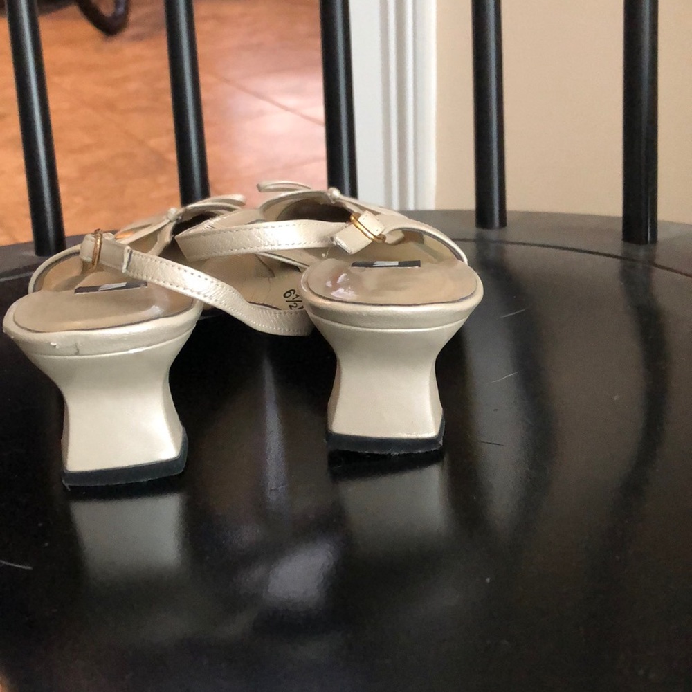 Van Eli heels - Picture 4 of 4